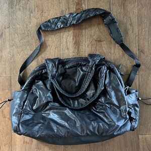 Black Caraa Nimbus Weekender Bag Size L